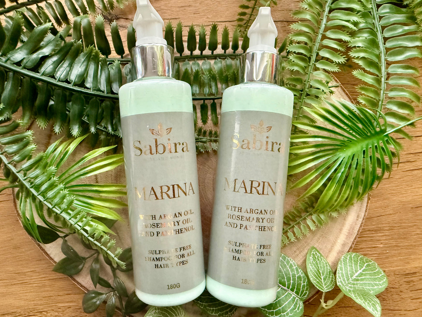 Sulphate free shampoo with Rosemary oil, Panthenol and Argan oil.