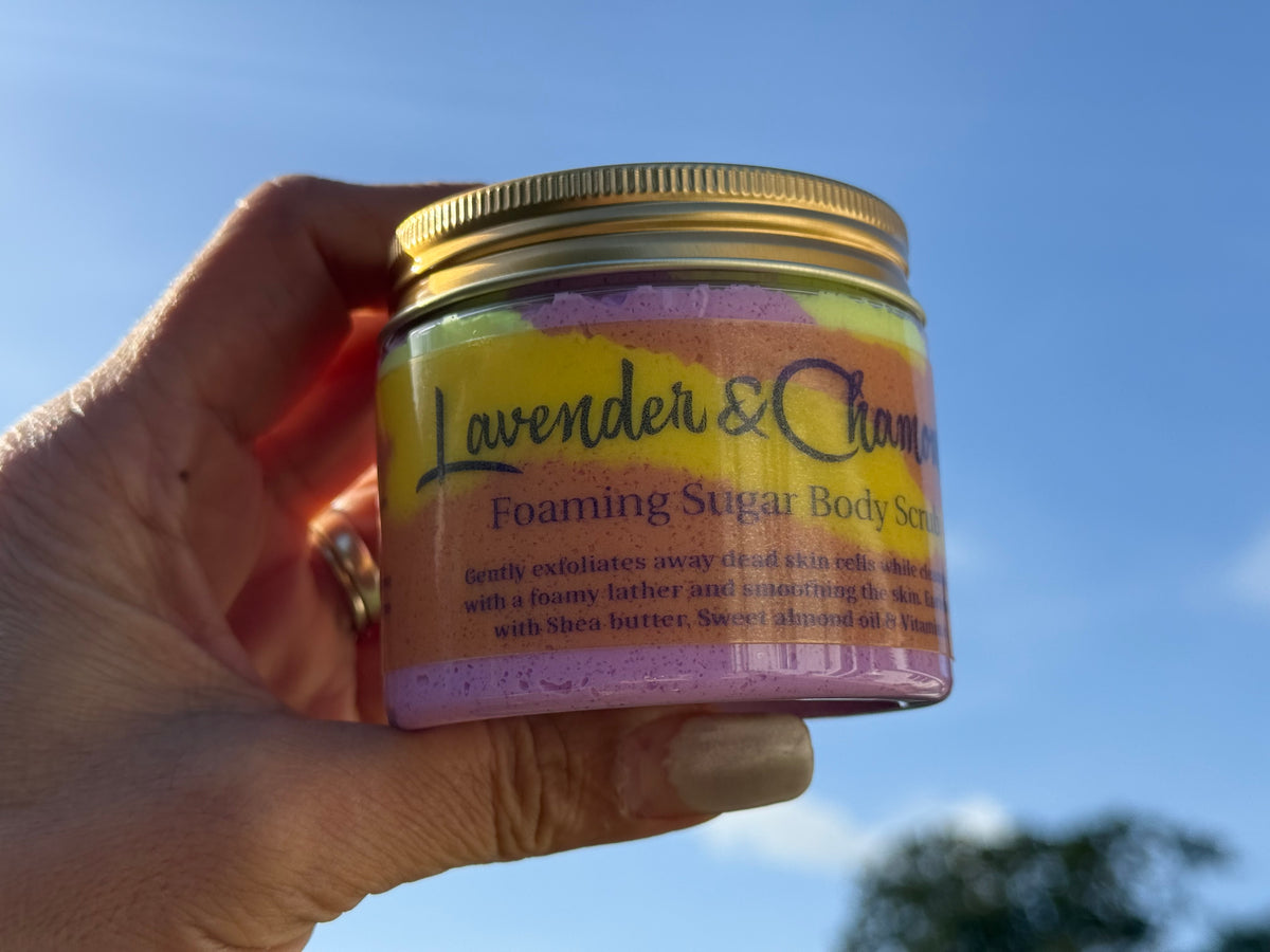 Foaming sugar body scrub with a lavender and chamomile fragrance