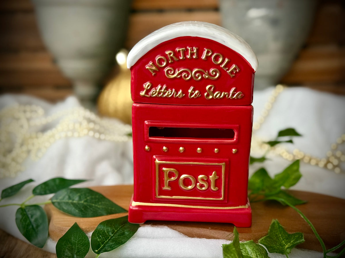 North Pole letterbox wax melt / oil burner used with wax melts or oil to fragrance your home. 