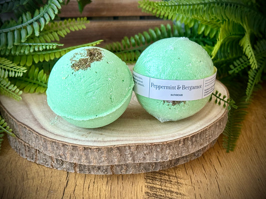Handmade XL Bath Bomb with Peppermint & Bergamot Essential oil, Shea butter, Swee almond oil and kaolin clay